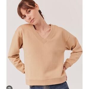 Pact Calla Courtside Sweatshirt  tan V-neck pullover size L